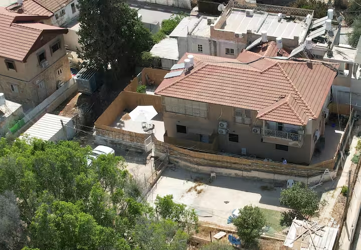 BenEmanuel Oasis Exterior